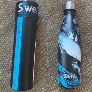 Unused Swell Black and Blue Water Bottle - 17 oz.